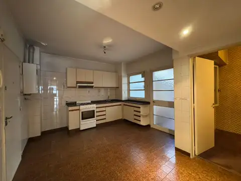 Departamento 5 ambientes con 2 baños