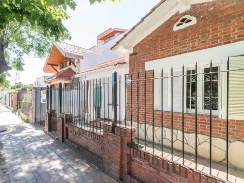 VENTA CASA 3 AMB PATIO FINANCIA LLAVALLOL