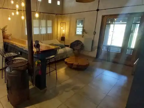 Casa 4 ambientes con 1 baño