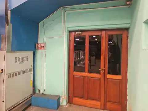 Depósito, Galpón en Rueda y Paraguay