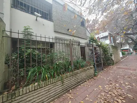 Casa en venta en Martinez de 5 ambientes
