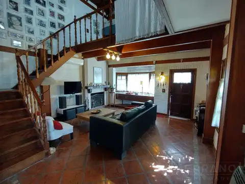 Casa en Venta con 1 cochera