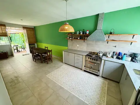 Casa en Venta con 1 cochera