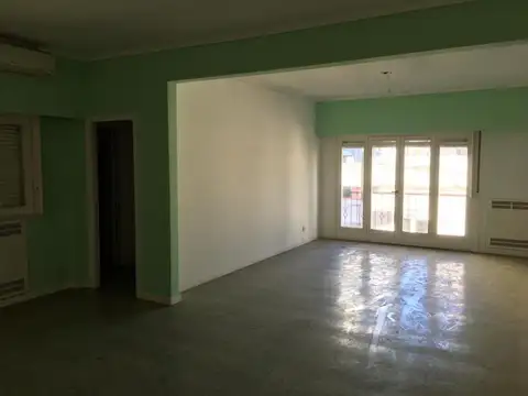 Constitución 800, Piso 3°