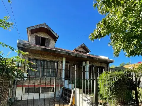 Casa 3 ambientes en Castelar Norte a terminar