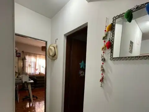 Casa 3 ambientes en Castelar Norte a terminar