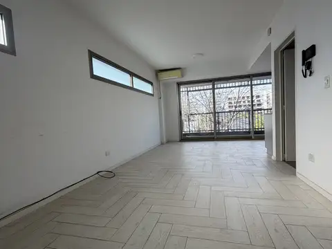 Oficina en Alquiler al Este