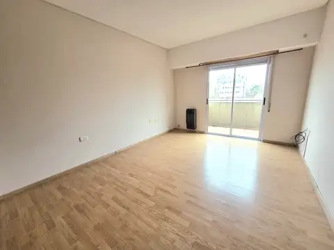 Departamento en Alquiler en Plaza España, $ 790.000