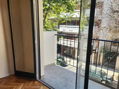 Céspedes 2400, Piso 2