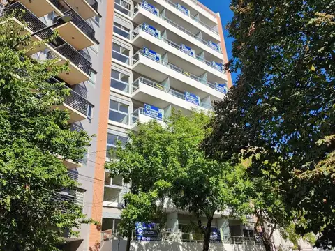 Carlos Calvo  al 3600