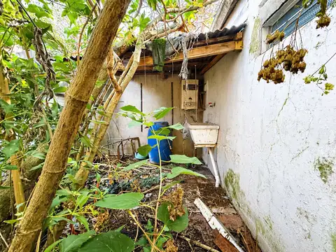 Depto Tipo Casa en Venta en Villa Elvira, USD 22.000