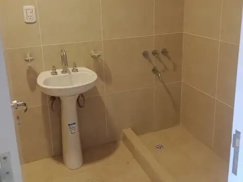 Departamento en Alquiler con 1 cocheras