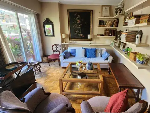 Departamento 3 ambientes con dependencia de servicio. Barrio Norte. Balcón