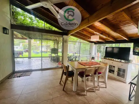 Casa 4 ambientes con 3 baños