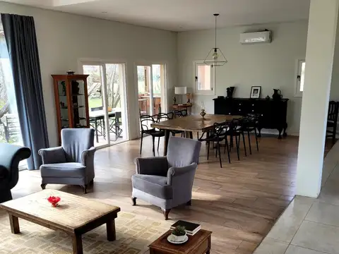 Casa en Venta en El Moro, USD 250.000