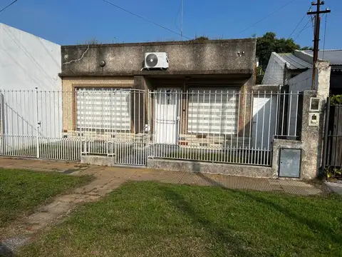 CASA 3 AMBIENTES EN VENTA EN LANUS APTO CREDITO 
