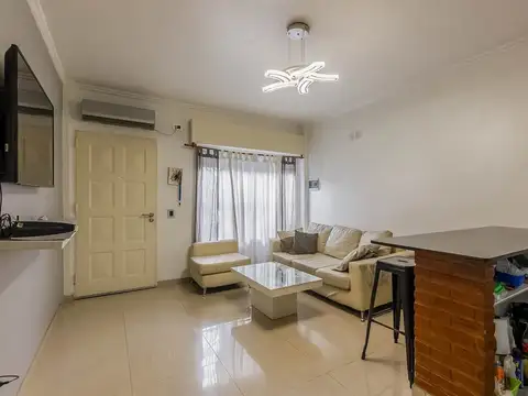 Depto Tipo Casa en Venta con 1 cocheras