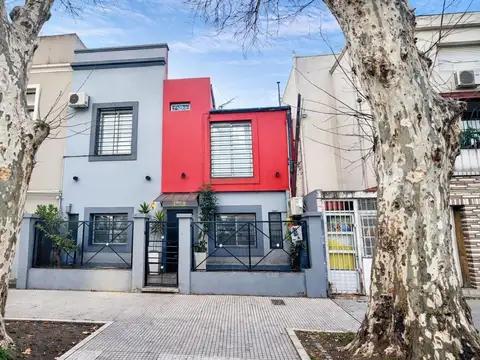 Moderna Casa  -150m² - 4 Ambientes en Villa Del Parque