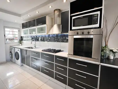 Casa en Venta en Villa del Parque, USD 239.000