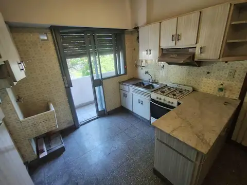 Cruz Alta 2000, Piso 1