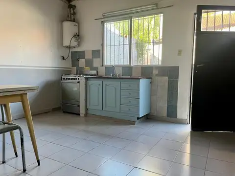 Depto Tipo Casa en Alquiler en Benavidez, $ 650.000