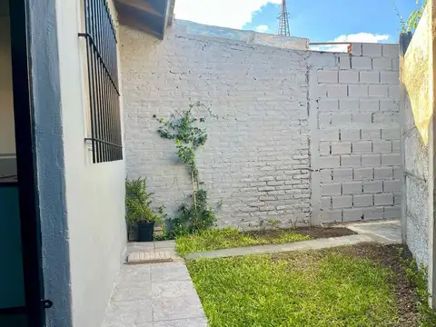 Depto Tipo Casa en Alquiler 32 años