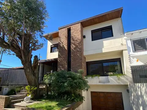 CASA EN VENTA EN MARTINEZ - APTO CREDITO