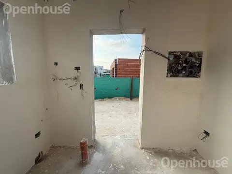 Casa en Venta con 3 cocheras