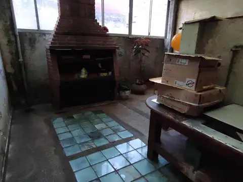 Depto Tipo Casa en Venta 80 años