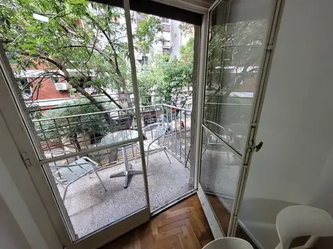 French 2800, Piso 2