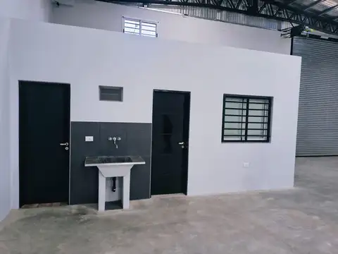 Galpon en Alquiler en Bernal Oeste, $ 3.450.000