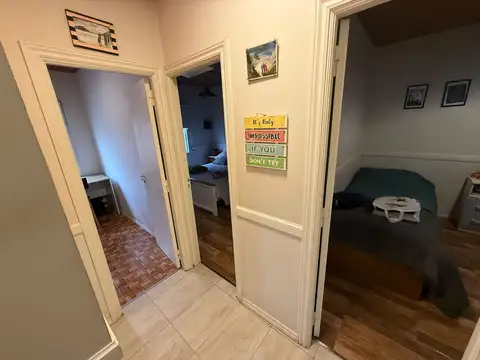 Casa 4 ambientes con 2 baños