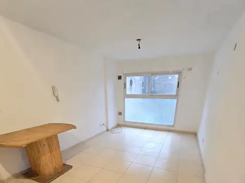 Departamento en Alquiler en El Palomar, $ 490.000