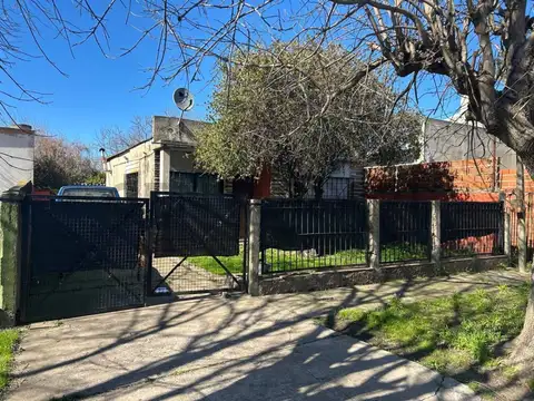 Casa de 2 Dormitorios en Venta en Punta Lara