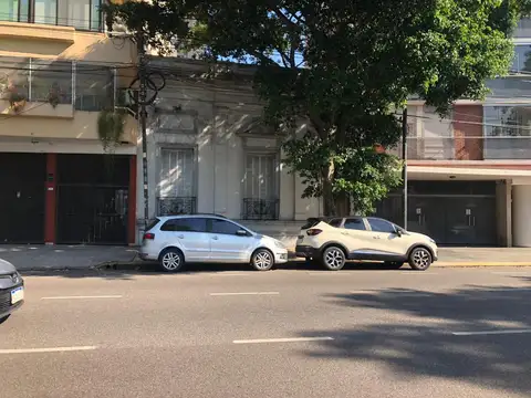 Excelente lote de 9.30mts de frente por 45mts de profundidad (USAA).