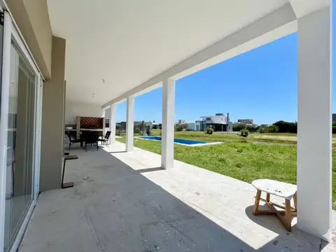 Casa en Venta en La Alameda, USD 320.000