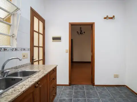 VENTA APTO 2 DORMITORIOS CON PATIO EN CIUDAD VIEJA