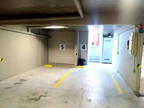Cochera en Centro