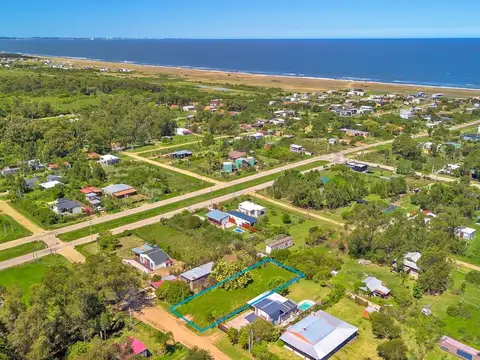 Montevideo esquina Av. Argentina