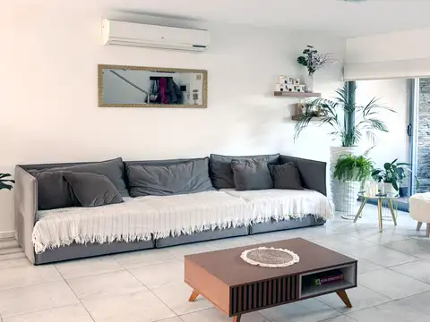 Santiago Derqui 400