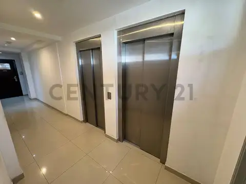 Oficina en Venta con 1 cochera