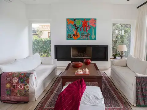 Casa en Alquiler Temporal con 4 cocheras