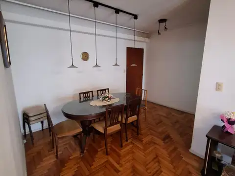 Departamento de 3 ambientes en venta en Flores