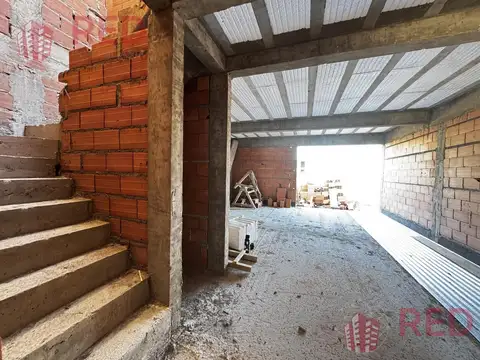Depto Tipo Casa en Venta con 1 cocheras