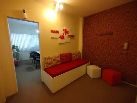 OFICINA EN VENTA EN EL CENTRO DE ADROGUE