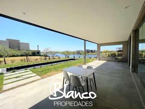 Puertos del Lago - Vistas 100