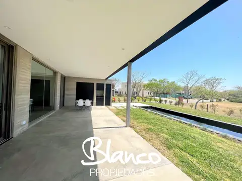 Casa en Alquiler de 4 dormitorios