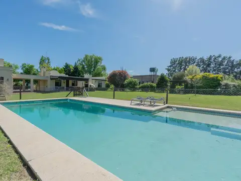 Casa 5 ambientes con 3 baños