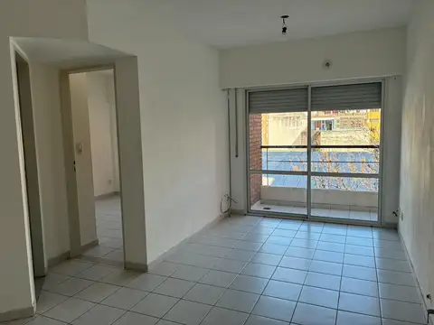 Departamento con Balcón Buenos AIres 1300 Alquiler 1 Dormitorio Barrio Martin
