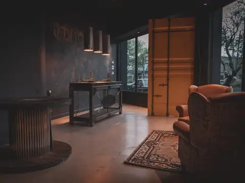 Hipolito Yrigoyen  al 10.300